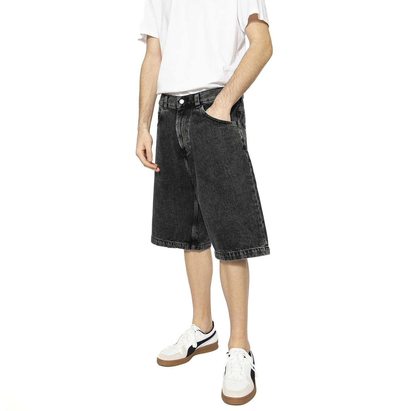 Worker Short Matt Wash Black