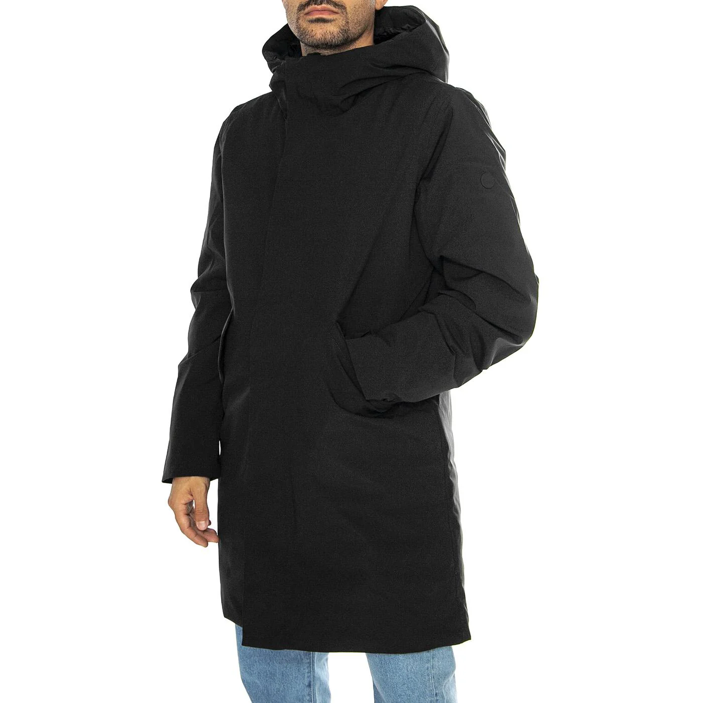 Hjalmar black