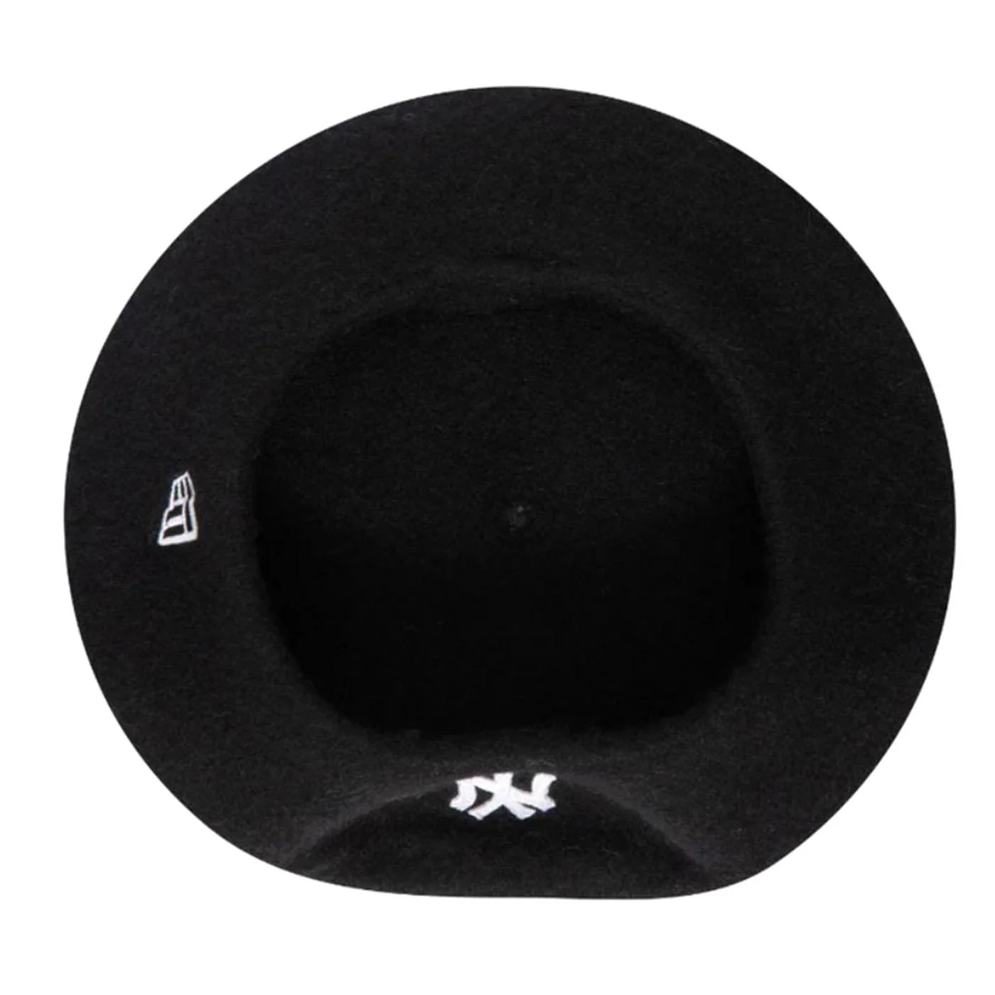 WMNS Wool Beret Black New York Yankees - Black Cap with Contrast Logo NEW ERA ACCESSORIES - Image 3